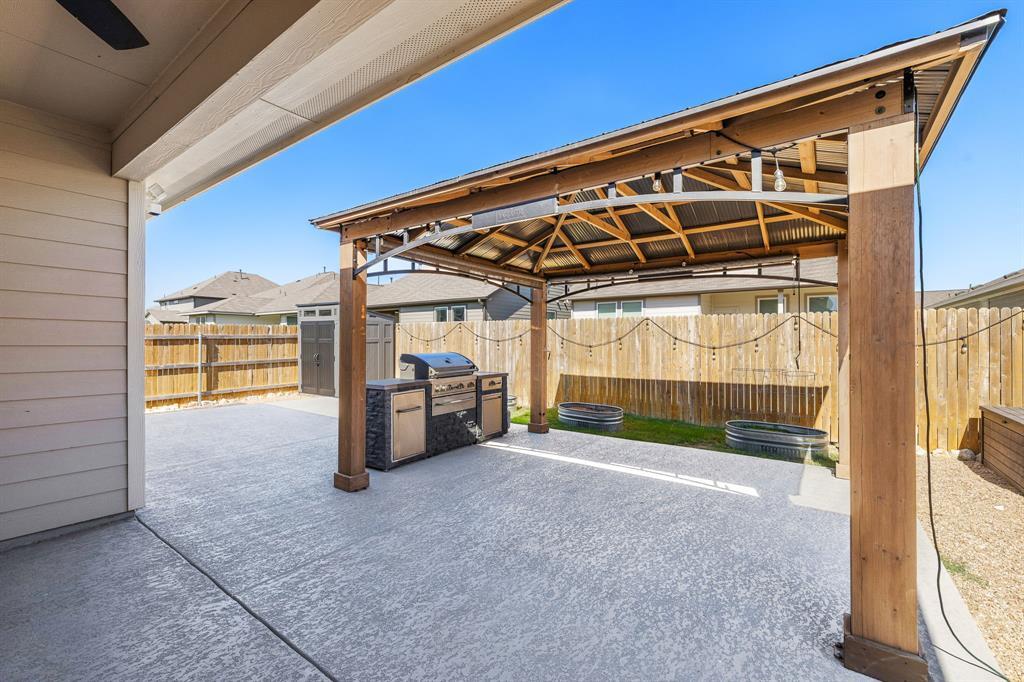 113 Lyrebird Ln in Hutto, TX - Building Photo