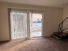 9737 Walnut St, Unit Back unit 3 in Bellflower, CA - Building Photo - Building Photo