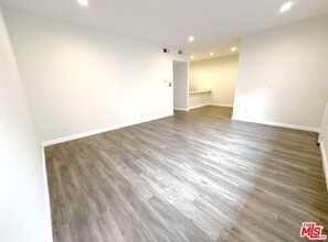 424 Westmoreland Ave in Los Angeles, CA - Building Photo - Building Photo