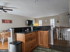 5407 Fantail Dr in Sykesville, MD - Building Photo