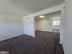145 Holmes St in Dover, DE - Building Photo - Building Photo