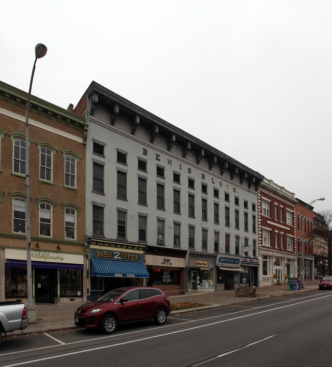 74-86 S Main St in Canandaigua, NY - Building Photo - Building Photo