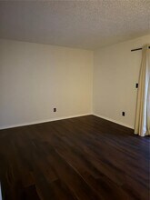 105 4th Ave NE in St. Petersburg, FL - Building Photo - Building Photo