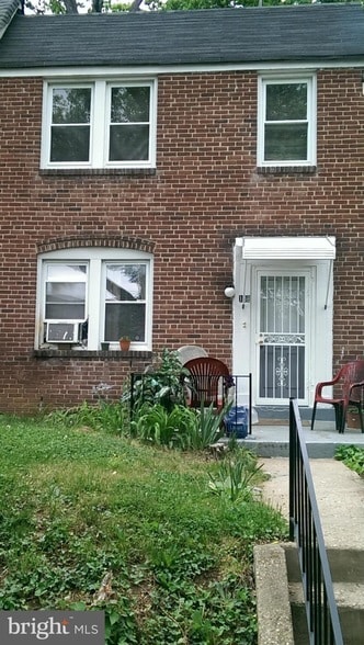 property at 106 Denison St