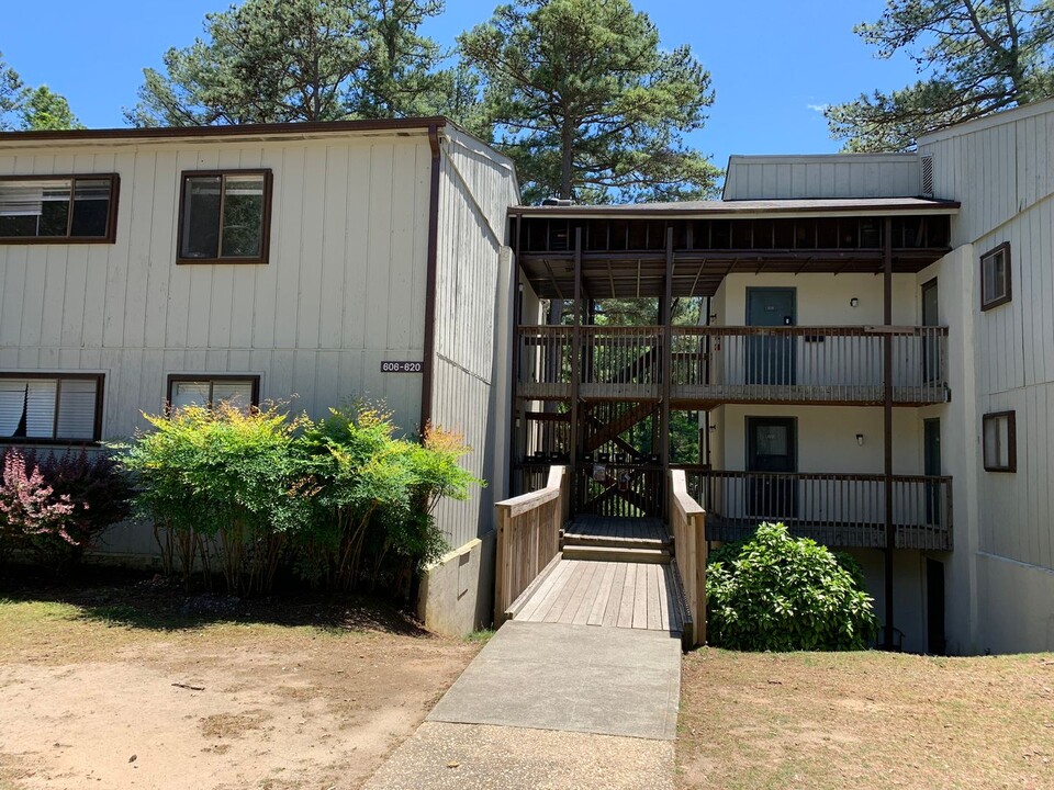 620 Pine Ridge Pl in Raleigh, NC - Building Photo