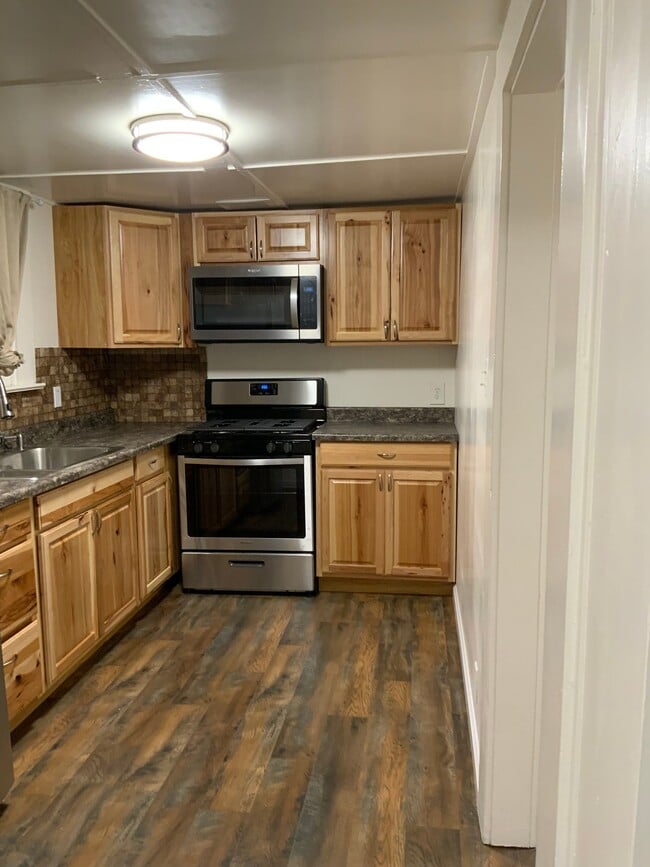 634 Pacific Ave, Unit 634 in Rio Dell, CA - Building Photo - Building Photo