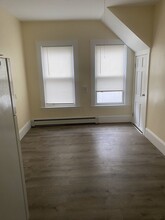 19 Beltran St in Malden, MA - Foto de edificio - Building Photo
