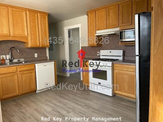 149 W Gordon Ave in Layton, UT - Building Photo - Building Photo