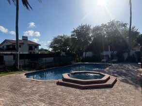 10720 SW 43rd Ln in Miami, FL - Building Photo - Building Photo