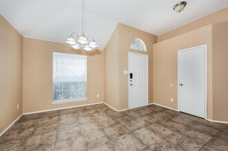 1744 Gentry St in Lancaster, TX - Building Photo - Building Photo