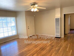 337 W 1st Ave in Chico, CA - Foto de edificio - Building Photo