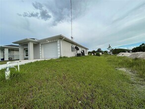 1110 Augusta St E in Lehigh Acres, FL - Building Photo - Building Photo