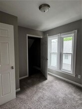 260 Chestnut St in Lockport, NY - Foto de edificio - Building Photo