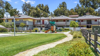 Avenue Heights Apartments Building 1 in Buellton, CA - Foto de edificio - Building Photo