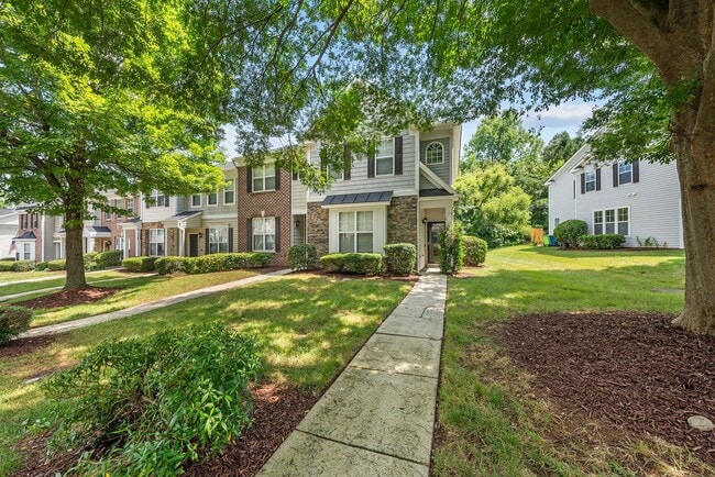 8916 Camden Park Dr in Raleigh, NC - Building Photo - Building Photo