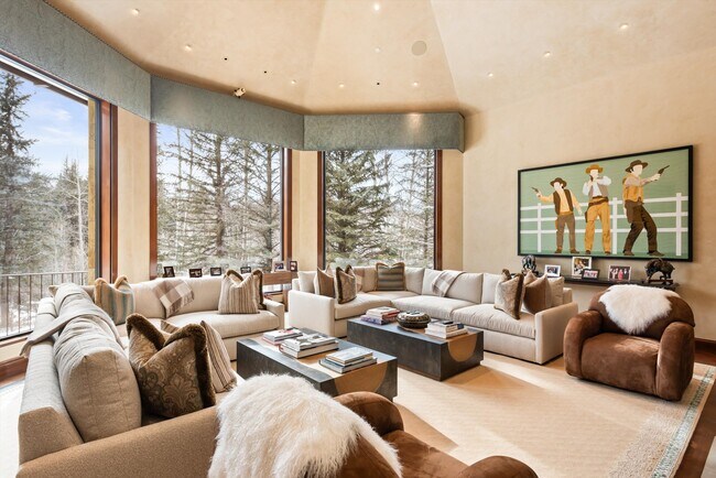 64 Pitkin Way in Aspen, CO - Building Photo - Building Photo