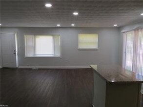 3553 Seay Ave, Unit A in Norfolk, VA - Building Photo - Building Photo