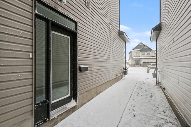 540 Tahoe Hts in Ottawa, ON - Building Photo - Building Photo