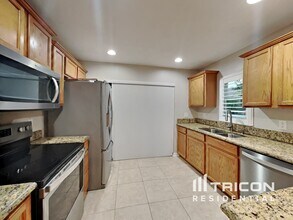10109 37th Ct E in Parrish, FL - Building Photo - Building Photo