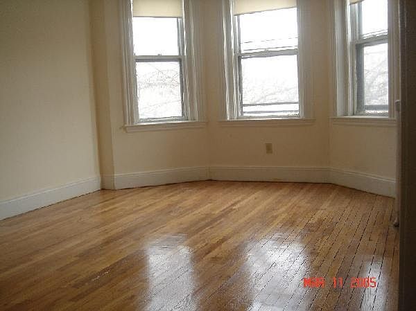 157-155 Hemenway St, Unit 12 in Boston, MA - Building Photo