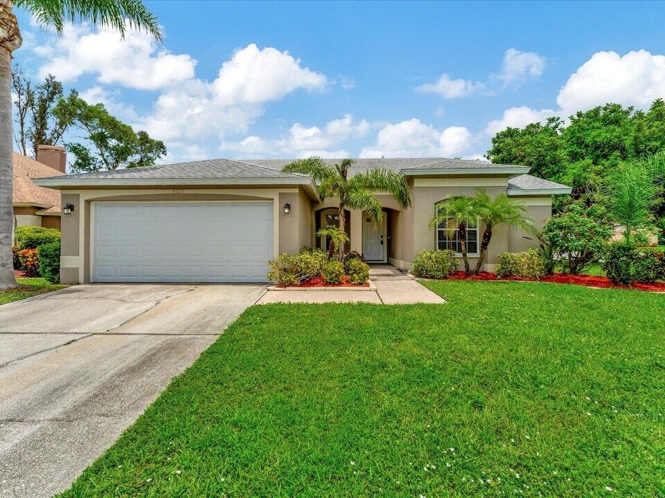 5105 39th St W in Bradenton, FL - Building Photo