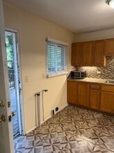 1068 Palafox Dr NE in Atlanta, GA - Building Photo - Building Photo