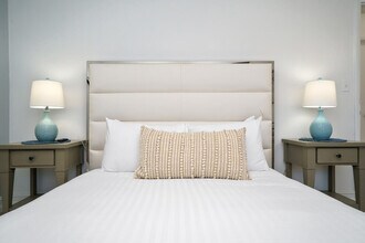 20075 SW 87th Pl in Cutler Bay, FL - Foto de edificio - Building Photo