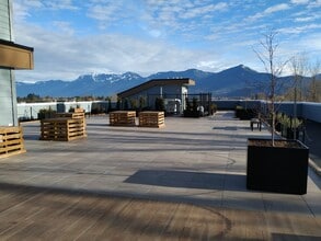 45562 Airport Rd in Chilliwack, BC - Building Photo - Building Photo