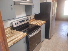 216 E Morris St in Jasper, TX - Foto de edificio - Building Photo