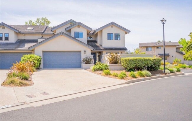 property at 846 Tempus Cir
