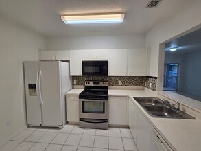 13216 Villa Vista Dr in Orlando, FL - Building Photo - Building Photo