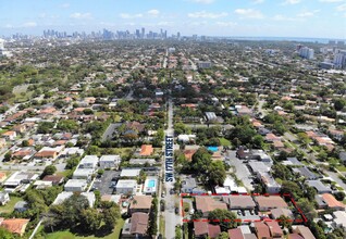 3606-3618 SW 17th St in Miami, FL - Building Photo - Building Photo