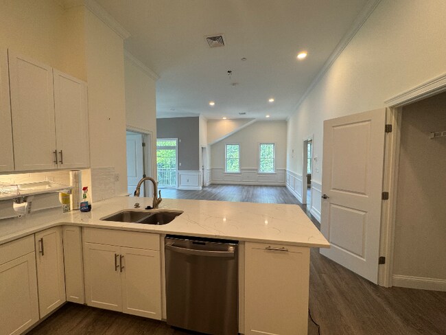 320 Middlesex Ave in Medford, MA - Building Photo - Building Photo