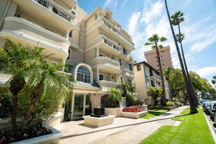 114 N Doheny Dr Apartments