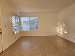 7117 Murray Ln, Unit A in Yucca Valley, CA - Building Photo - Building Photo