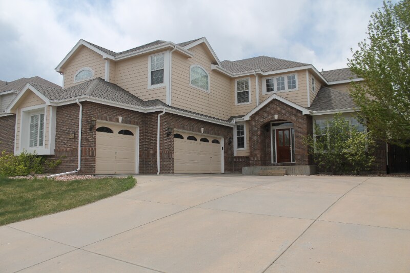 10245 Carriage Club Dr in Lone Tree, CO - Building Photo