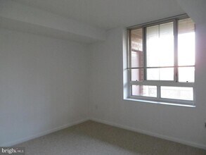 350 G St SW in Washington, DC - Building Photo - Building Photo