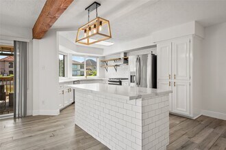 1026 Oyster Bay Dr in Sugar Land, TX - Building Photo - Building Photo