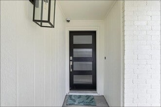 2015 Warberry Rd in Carrollton, TX - Building Photo - Building Photo