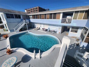 2106 N Ocean Dr in Hollywood, FL - Building Photo - Building Photo