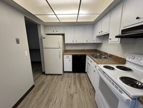 Fountainview East Apartments in Amherst, NY - Foto de edificio - Building Photo