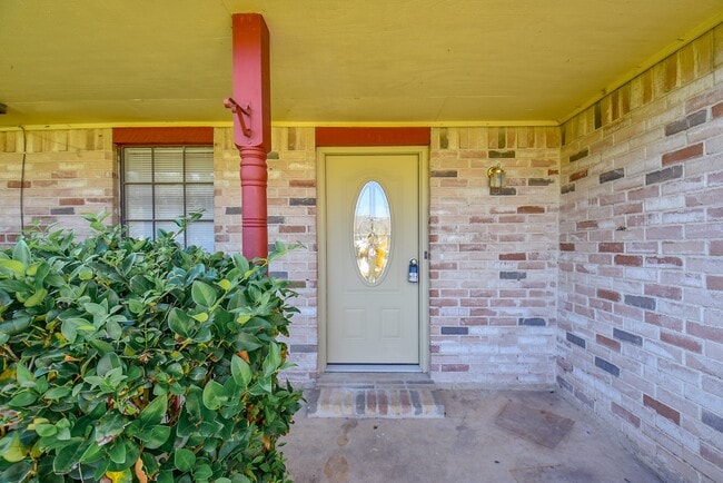 2514 Lance Ln in Stafford, TX - Building Photo - Building Photo