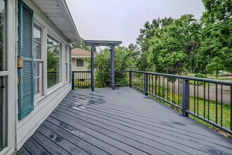 10 Bradford Ln in Madison, WI - Building Photo - Building Photo