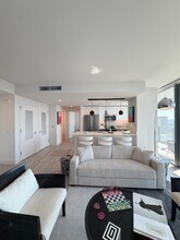 501 N Miami Ave, Unit B2 in Miami, FL - Building Photo - Building Photo