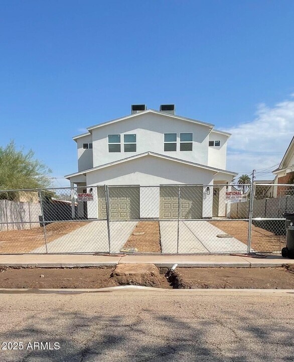 2006 W Madison St in Phoenix, AZ - Building Photo