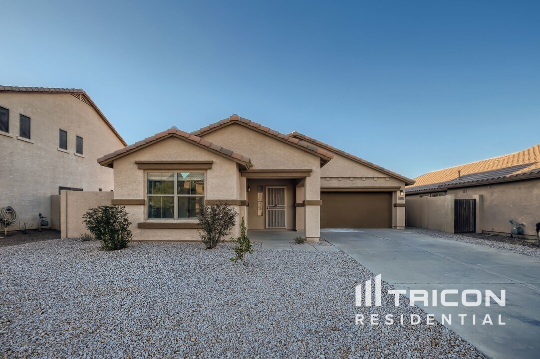 601 E Press Rd in Queen Creek, AZ - Building Photo