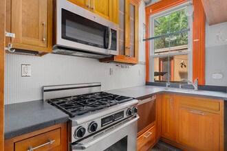 77 Lloyd Ave in Providence, RI - Building Photo - Building Photo