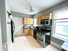 797 Columbia Rd, Unit 3 in Boston, MA - Building Photo