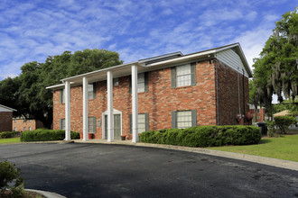 Kingstown Apartments in Savannah, GA - Foto de edificio - Primary Photo