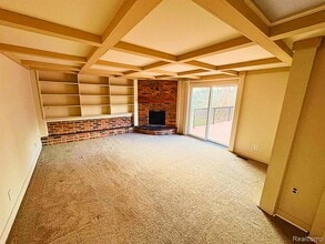 19479 Scenic Harbour Dr in Northville, MI - Building Photo - Building Photo